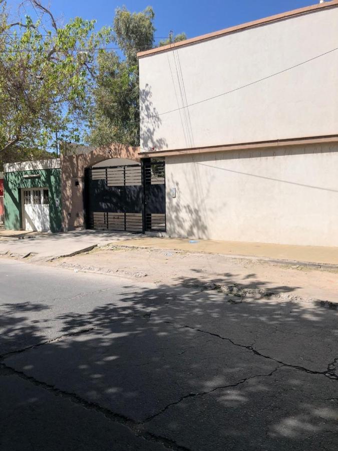 Excelente Duplex En Consorcio Privado C/ Cochera サンフアン エクステリア 写真