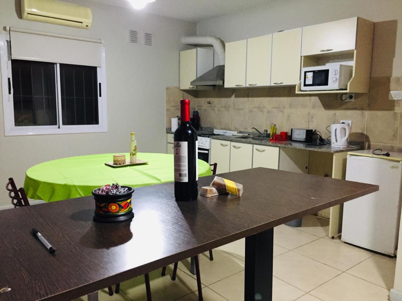 Excelente Duplex En Consorcio Privado C/ Cochera サンフアン エクステリア 写真
